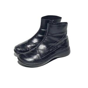 Naot Tellin short boots, womens size 6 (EU 37)